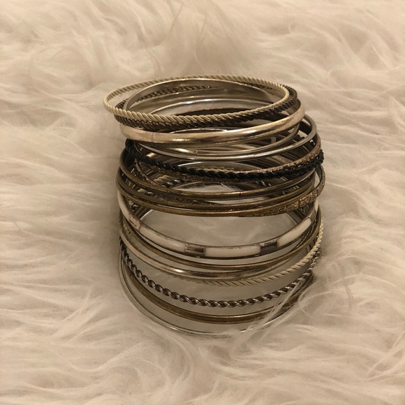 21 Bangles - Bundle of Bracelets - Mix of Styles - Picture 1 of 8